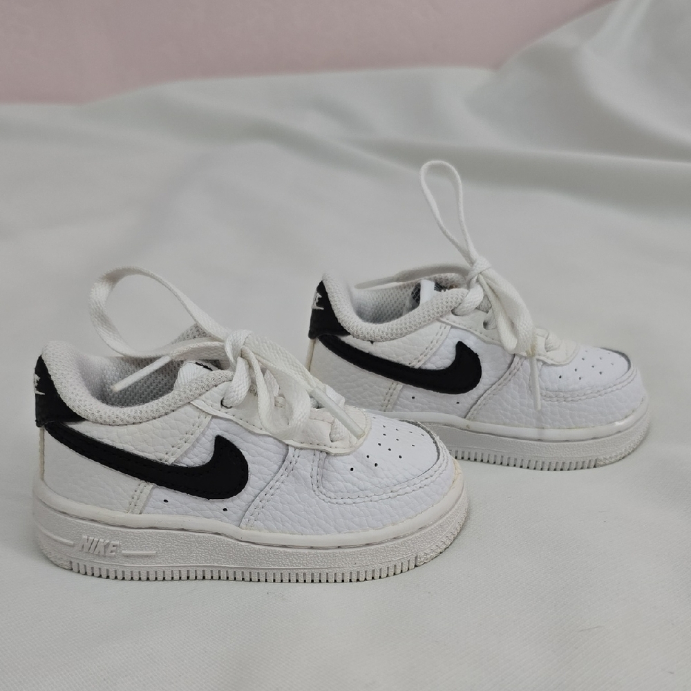 Nike Shoes Size: 5C